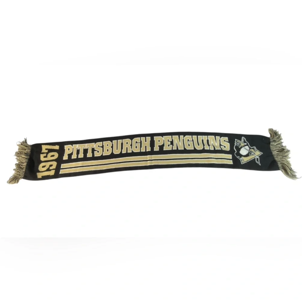 Fanatics stylish scarf